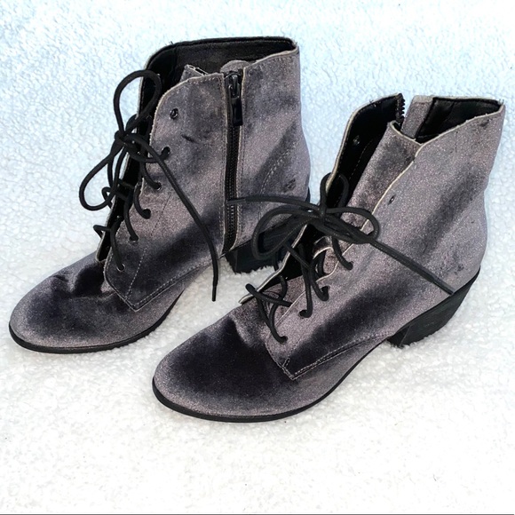 Dolce Vita Gray Lace Up Zipper Side Ankle Boots - Picture 1 of 6